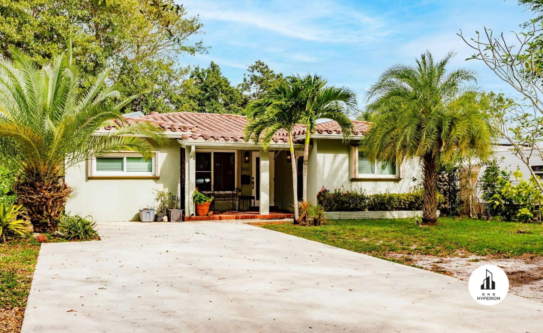 Bnb Hyperion - Updated 1B1B Hideaway - Sleeps 3 Hollywood Exterior photo